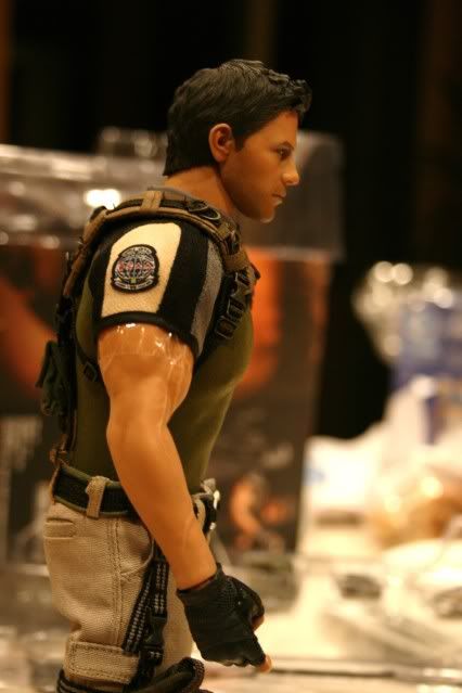 chris redfield bsaa hot toys